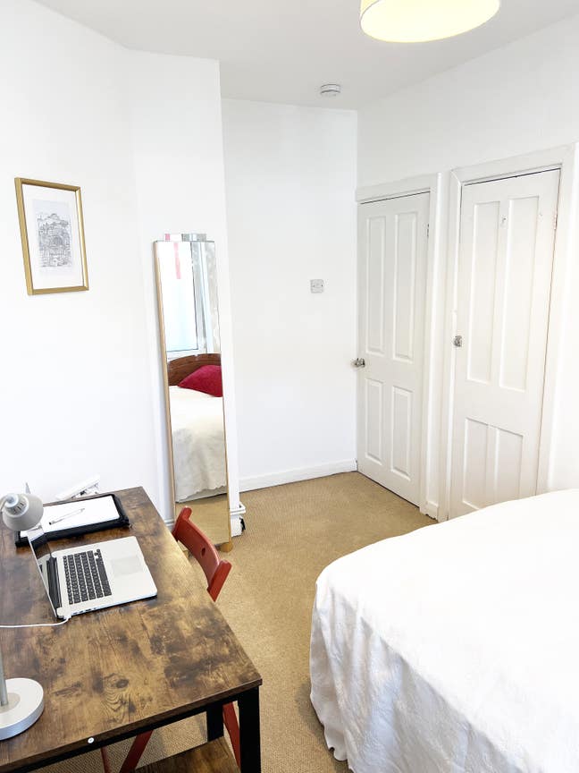 Double room available in a great location. Main Photo