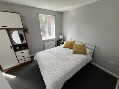 Spacious & Stylish Double Rooms – Fully Furnished  Main Photo