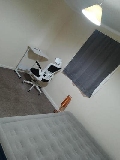  generously spacious duble room   - 600 Main Photo