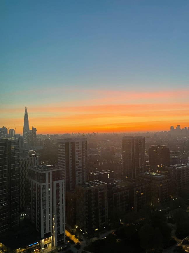 Luxurious one bed flat with skyline views Main Photo