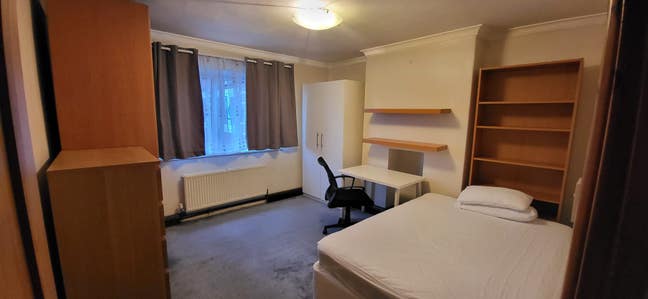 Lovely and bright large bedroom in Bethnal Green Main Photo
