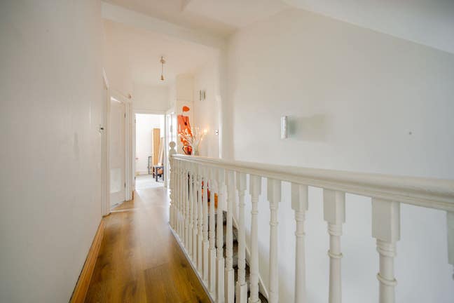 Large Double! No  Deposit!  3 Months Max ! Main Photo