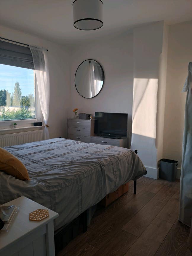 Furnished double room with field views  Main Photo