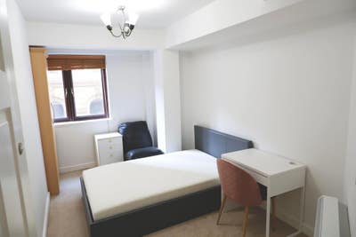 Manchester city centre room Main Photo