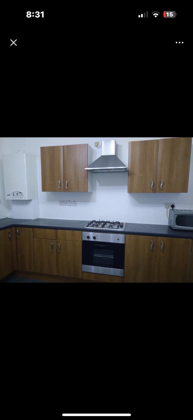 4 rooms available  Main Photo