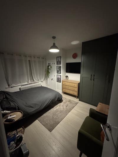 Fully furnished double bedroom in a comfy home Main Photo