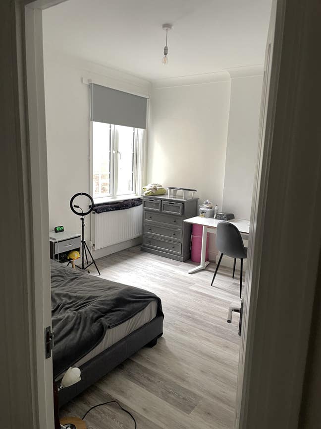 Sublet Double room in modern house with a balcony Main Photo