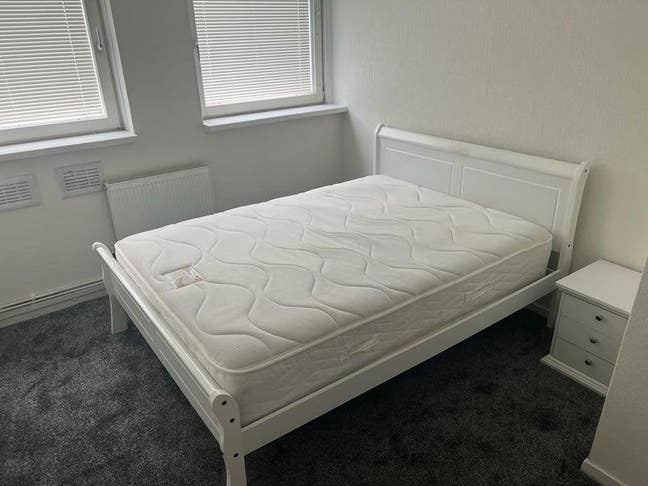 Double  Room Available @ £700 Main Photo