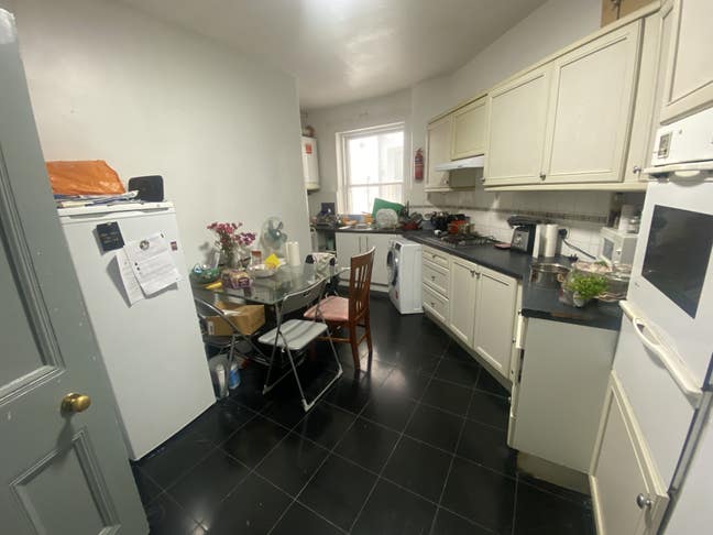Spacious Double Room in Egdware Road Main Photo