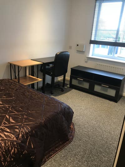 A great room in Whitefield Main Photo