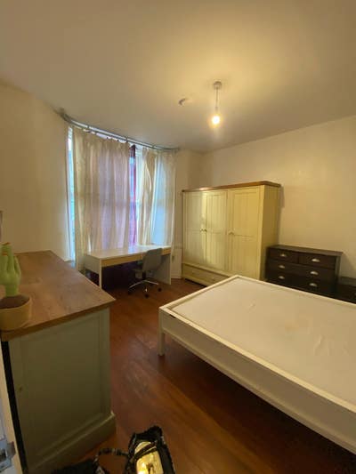Great size of double room  Main Photo
