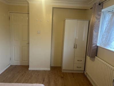 Double Bed room to rent for single person, Main Photo