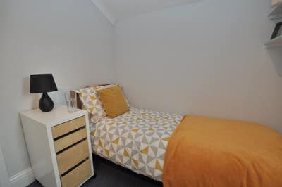 Professional Houseshare GL50 Main Photo