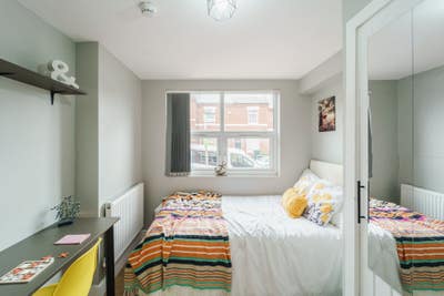  5  Bed  (ensuite)House,  Humber  Avenue  CV1  Main Photo