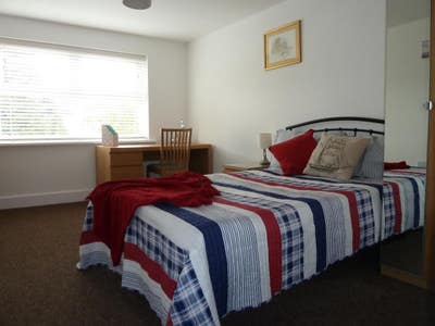 Double en-suite room. Close to Alum Chine Beach Main Photo