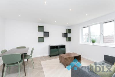 High spec 2 bed apartment with parking  Main Photo
