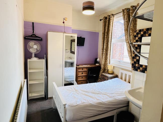 City center en-suite single room Main Photo