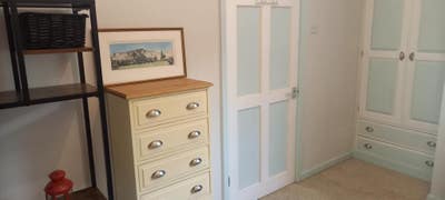 Spacious single room Main Photo