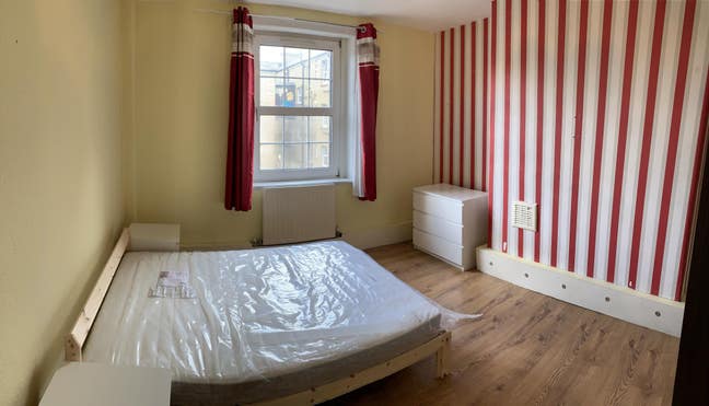 Double Single Use 20 Seconds from Bow Road - Qmul Main Photo