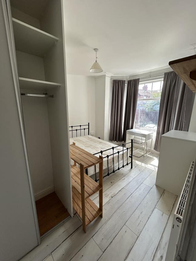 29 Eden Hall Avenue  Main Photo