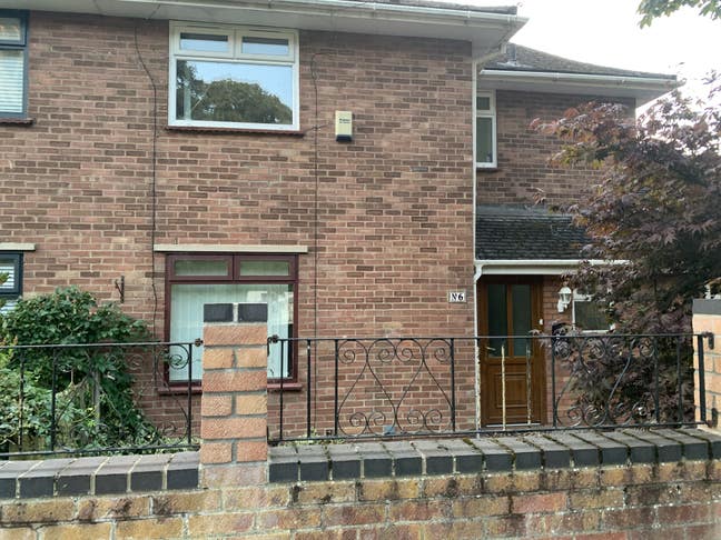 Student House Near to University  Main Photo