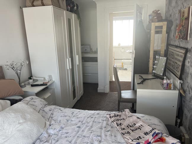 Double room available  Main Photo