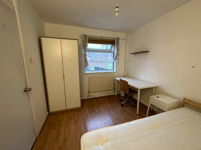 Nice double room near Aldgate/Shoreditch  Main Photo