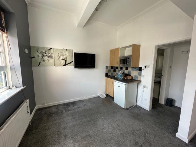 Studio  Main Photo