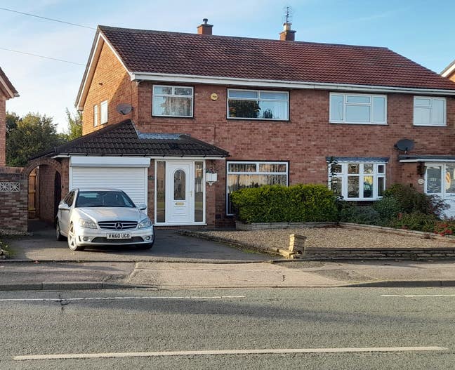 Short Term Rent Only. Ideal for Contract Workers Main Photo