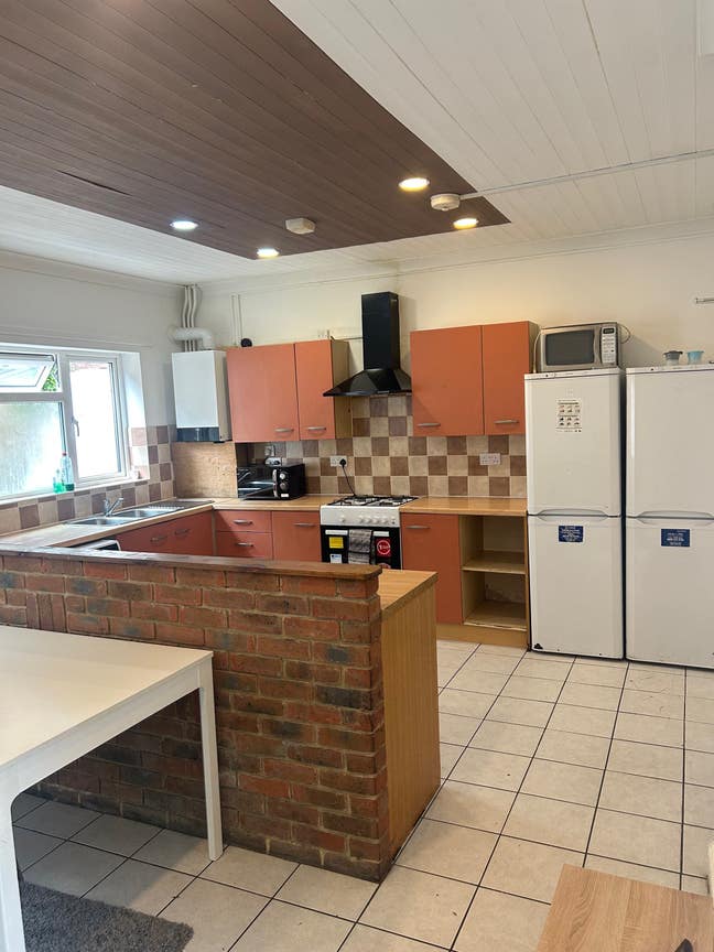 Double Rooms! Main Photo
