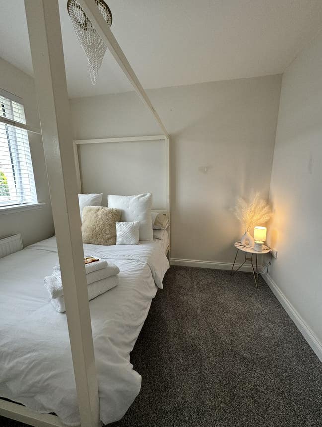 Double bedroom  Main Photo