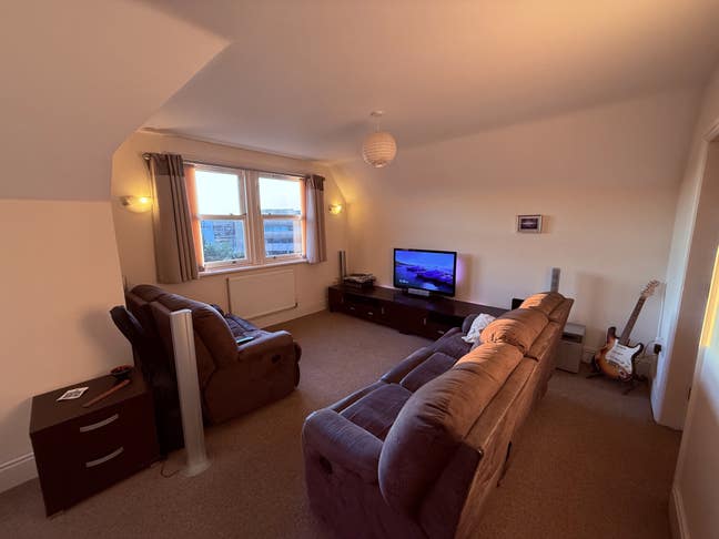 Spacious Double Room Corner Penthouse Apartment Main Photo