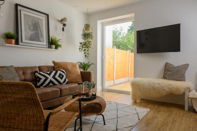 Large Double En-Suite in this new house share! Main Photo