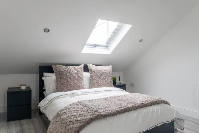 Spacious room in a newly refurbed shared flat Main Photo