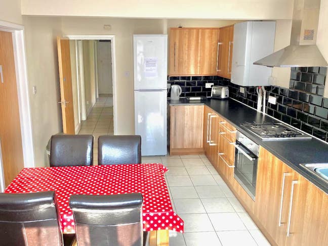 Student bungalow with 5 double bedrooms Main Photo