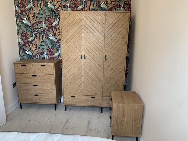    Double Sunny Room - Super Location Females Only Main Photo