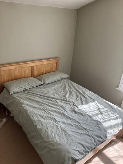 Comfortably appointed double room on quiet street Main Photo