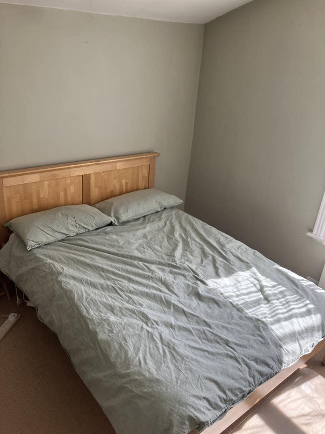 Comfortably appointed double room on quiet street Main Photo