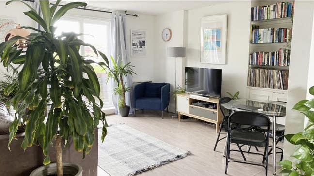 Fab 2 bed flat in prime West Hampstead  Main Photo