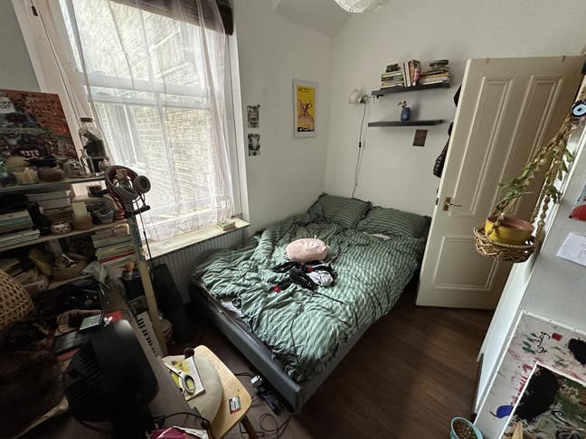 Room available in 2-bed Hackney Flat Main Photo