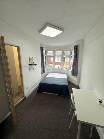 Double ensuite 5 min from Sudbury station  Main Photo