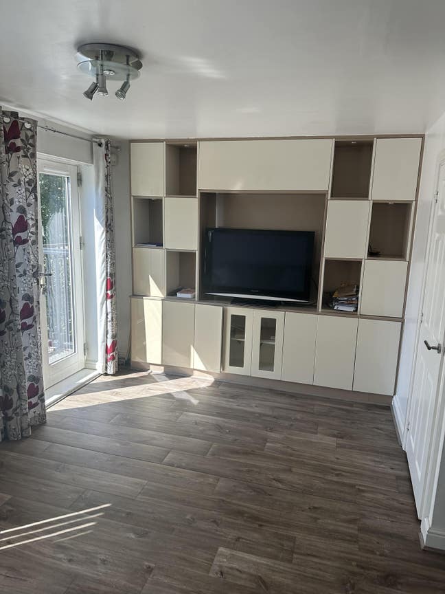  Available Now: 1  En Suite room Main Photo