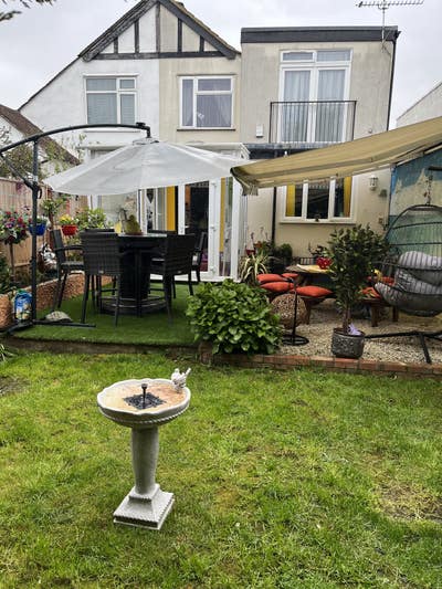 Double room in Twickenham available to rent Main Photo