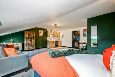 Stunning Studio Rooms Now Available in CV10! Main Photo