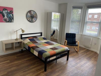 Brand New 1 Bed Apartment in the Town Centre Main Photo