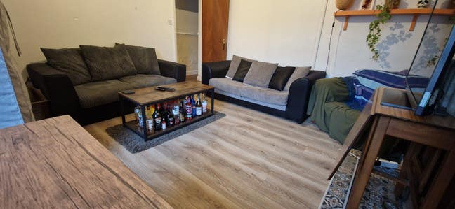 Stunning Spacious House in a Lovely Area Main Photo