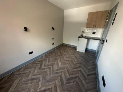 En-suit Studio Double Room Main Photo