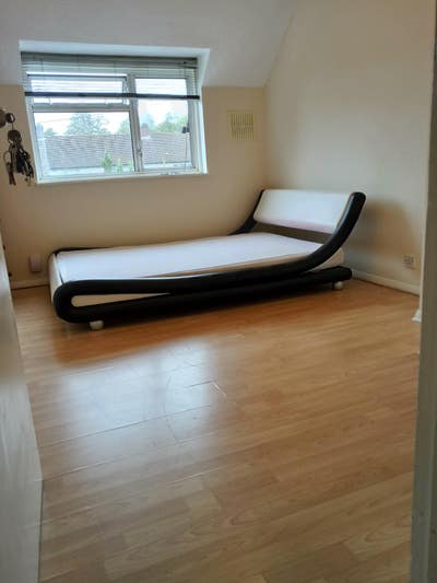 Large Double in Weybridge Main Photo