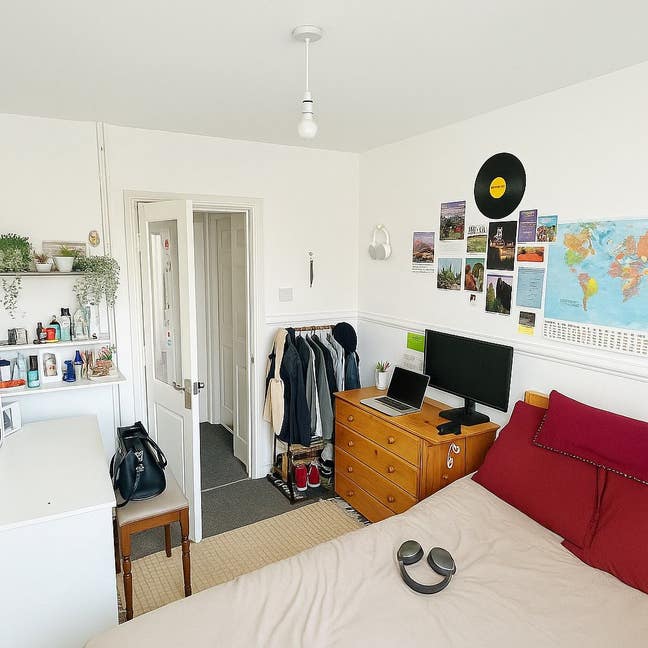 Single Room available in all female house share  Main Photo