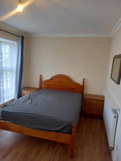 Large Double Room Kitchen Area Bathroom Garden Main Photo